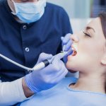 Этапы проведения ультразвуковой чистки зубов